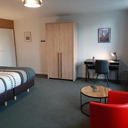 Le Tri Beneu Bed & Breakfast *