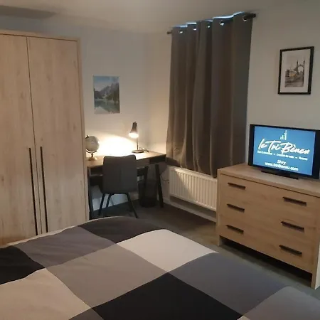 Le Tri Beneu Bed & Breakfast 3*