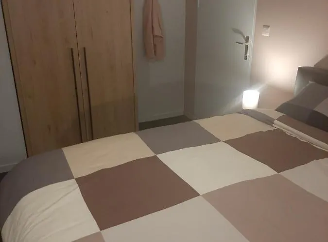 Le Tri Beneu Bed & Breakfast 3*